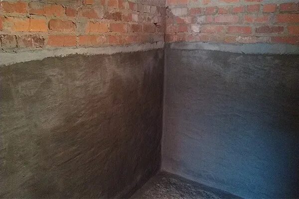 Кирпичные стены подвала. Гидроизоляция кирпичной стены изнутри. гидроизоляция стен подвала изнутри. гидроизоляция подвала кирпичной стены. гидроизоляция кирпичной стены изнутри от грунтовых вод.