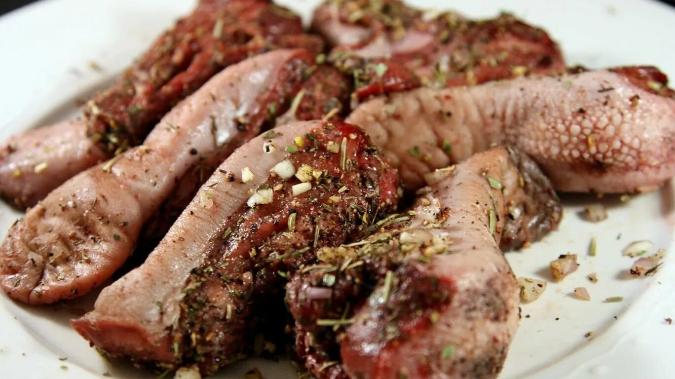 язык ягненка. шашлык из языка. язык ягненка. язык ягненка. шашлык из бараньих язычков.