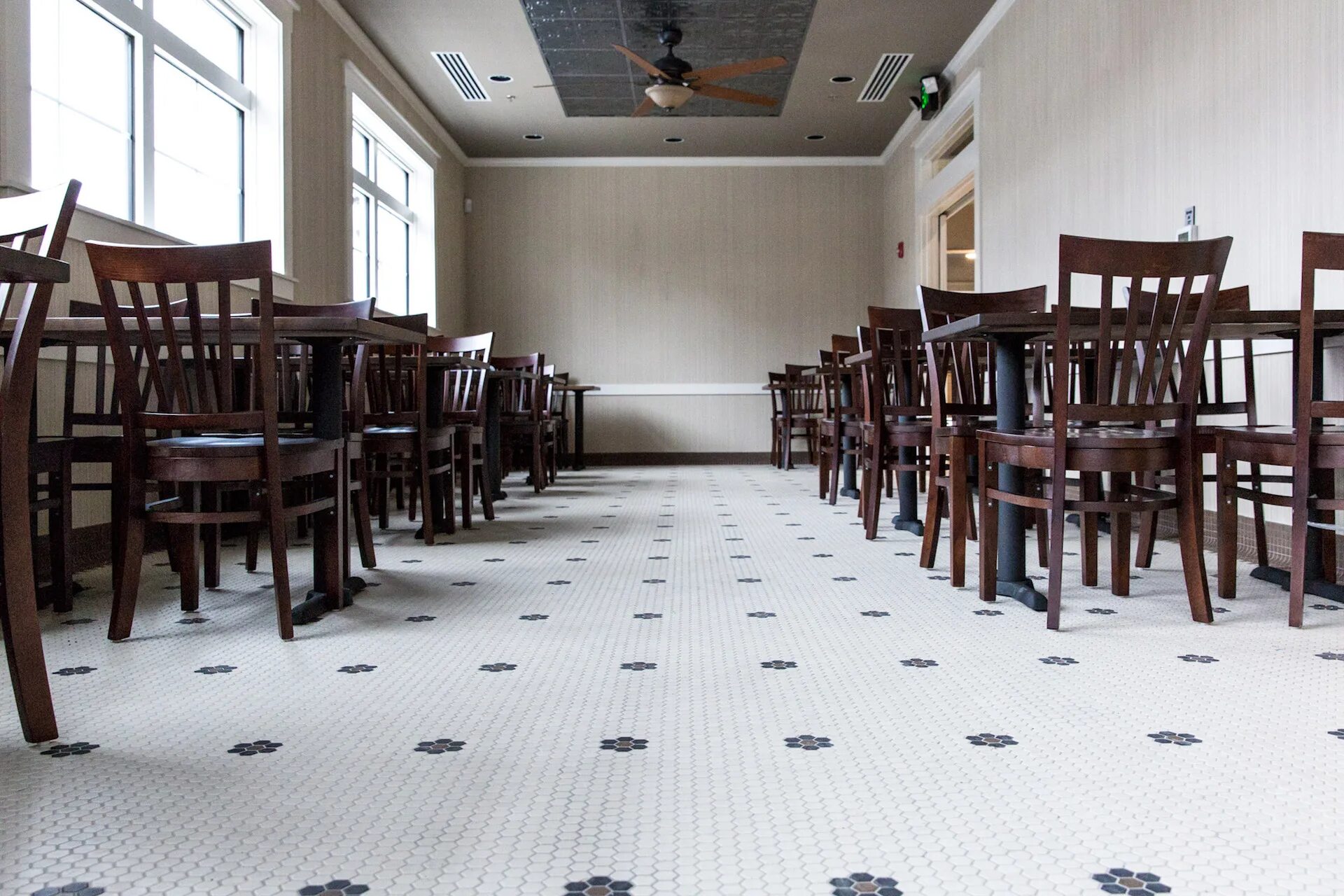 Floor ресторан. Ресторан флор. кафель для ресторана. ресторан сейтек атырау. tile restaurant.