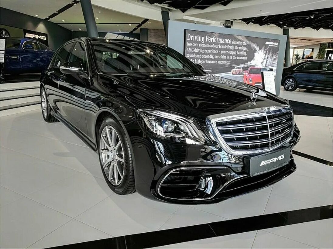 Купить мерседес s класс новый. Mercedes s560 4matic. Мерседес s560 4 matic. Мерседес s 560 Майбах s560. Мерседес-Бенц s 560 4matic Maybach.