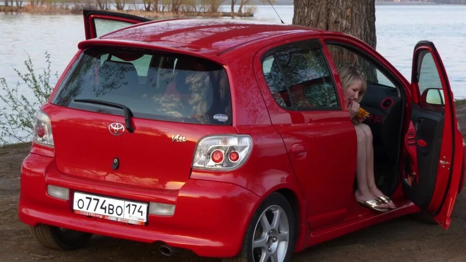 Витц 90 кузов. Тойота витц 2003 1,5л. Тойота витц литровые. Тойота витц 2001 года. Тойота витц литровые.