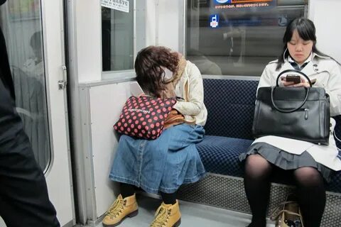 Japanese train gropping ♥ Traumatised after touch, Singapore News - AsiaOne...