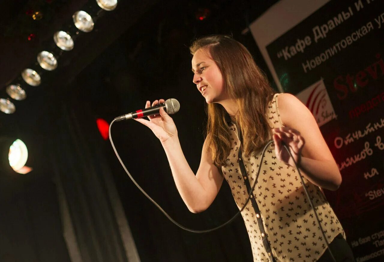 курс вокала для начинающих москва. уроки вокала. уроки вокала для начинающих взрослых. студия вокала. уроки по вокалу.