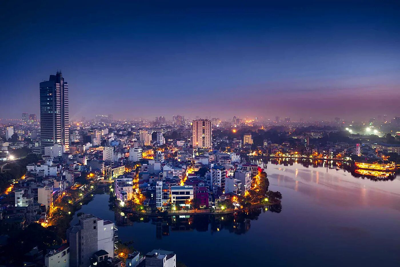 Столица Вьетнама Хошимин. Вьетнам город Ханой. Вьетнам столица Ханой фото. Центр Ханоя Вьетнам.