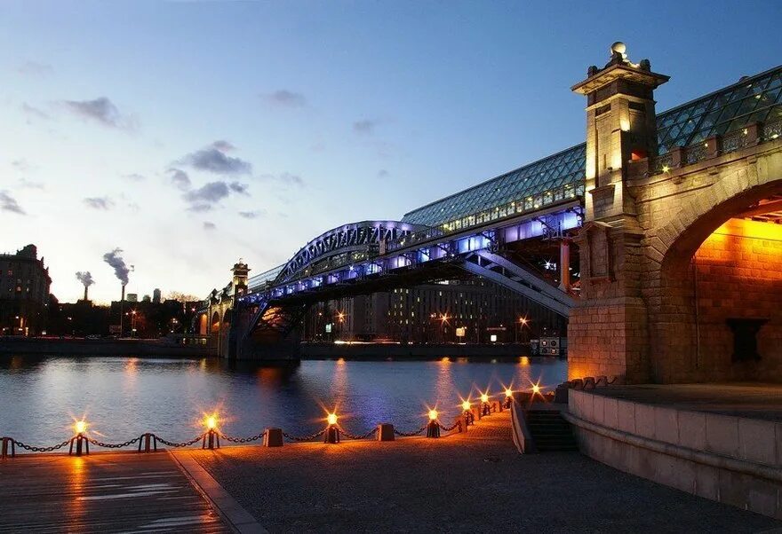 Moskva (Moscow) River - a boat trip through the heart of Moscow