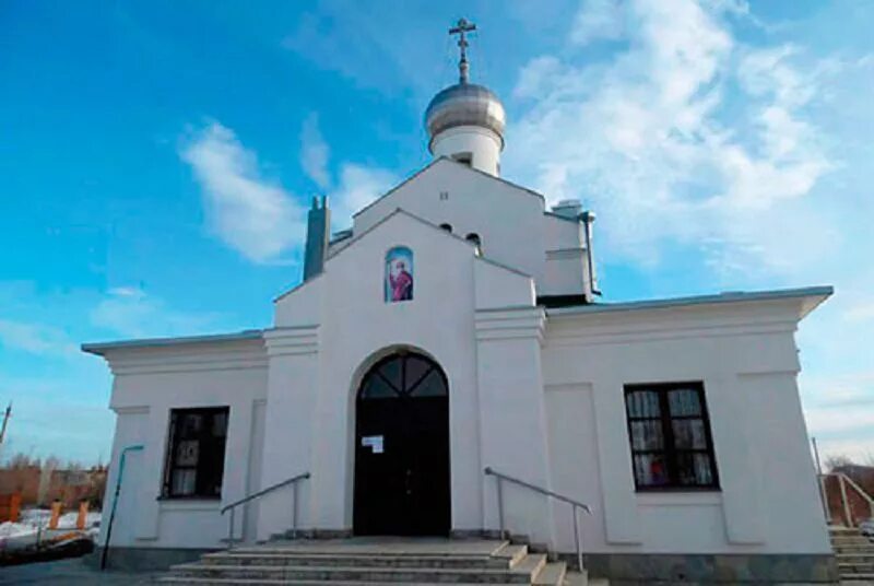 Хабарное новотроицк. Поселок аккермановка. Церковь хабарное новотроицк. Село хабарное новотроицк. Памятник марии корецкой в хабарном.