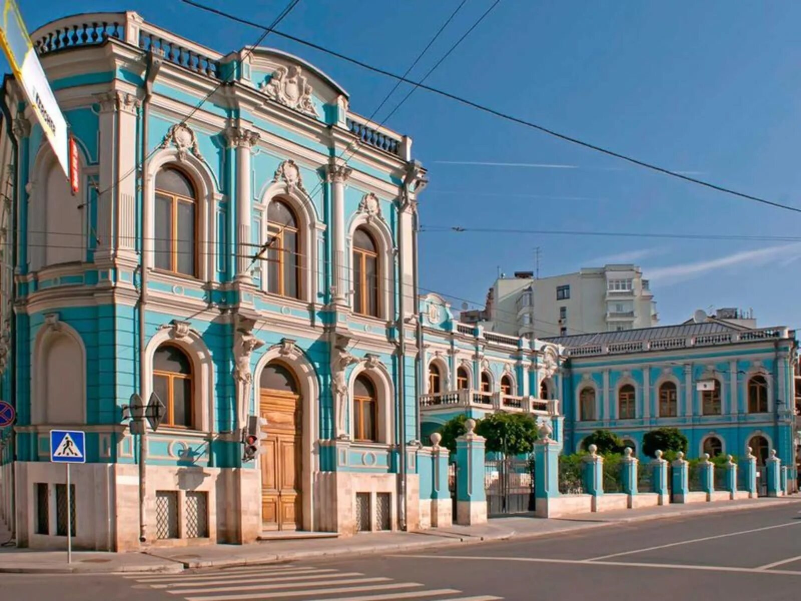 Узнать историю здания