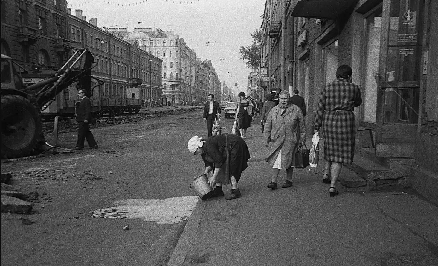 Васильевский остров ленинград. Ленинград 1983. Ленинград 1992. Васильевский остров 1983. Ленинград 80-х Васильевский остров.