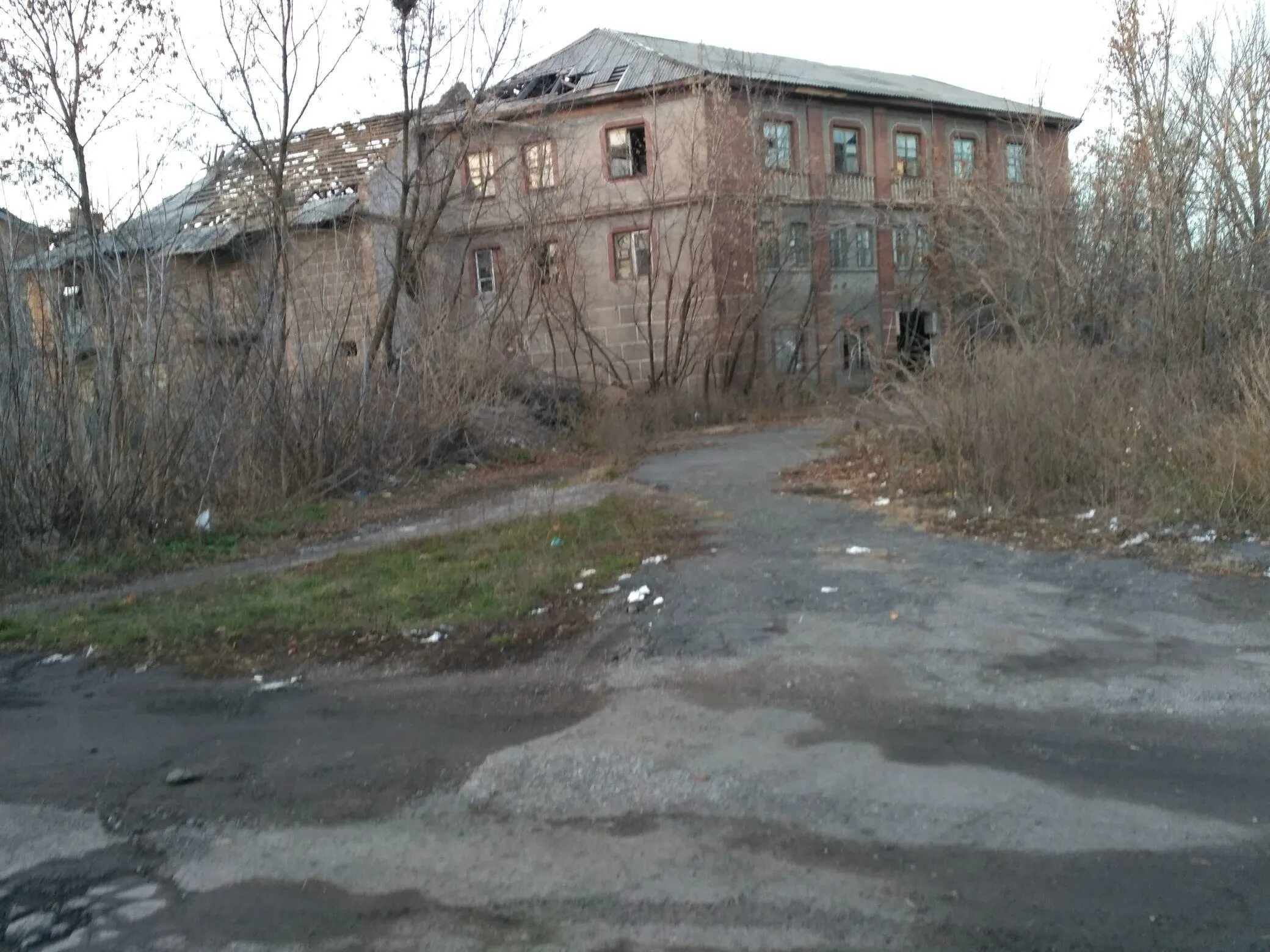 Макеевка 18. Макеевка 18. Макеевка ул кошевого. Украина донецкая обл макеевка объединенный школа 92. Макеевка 18.