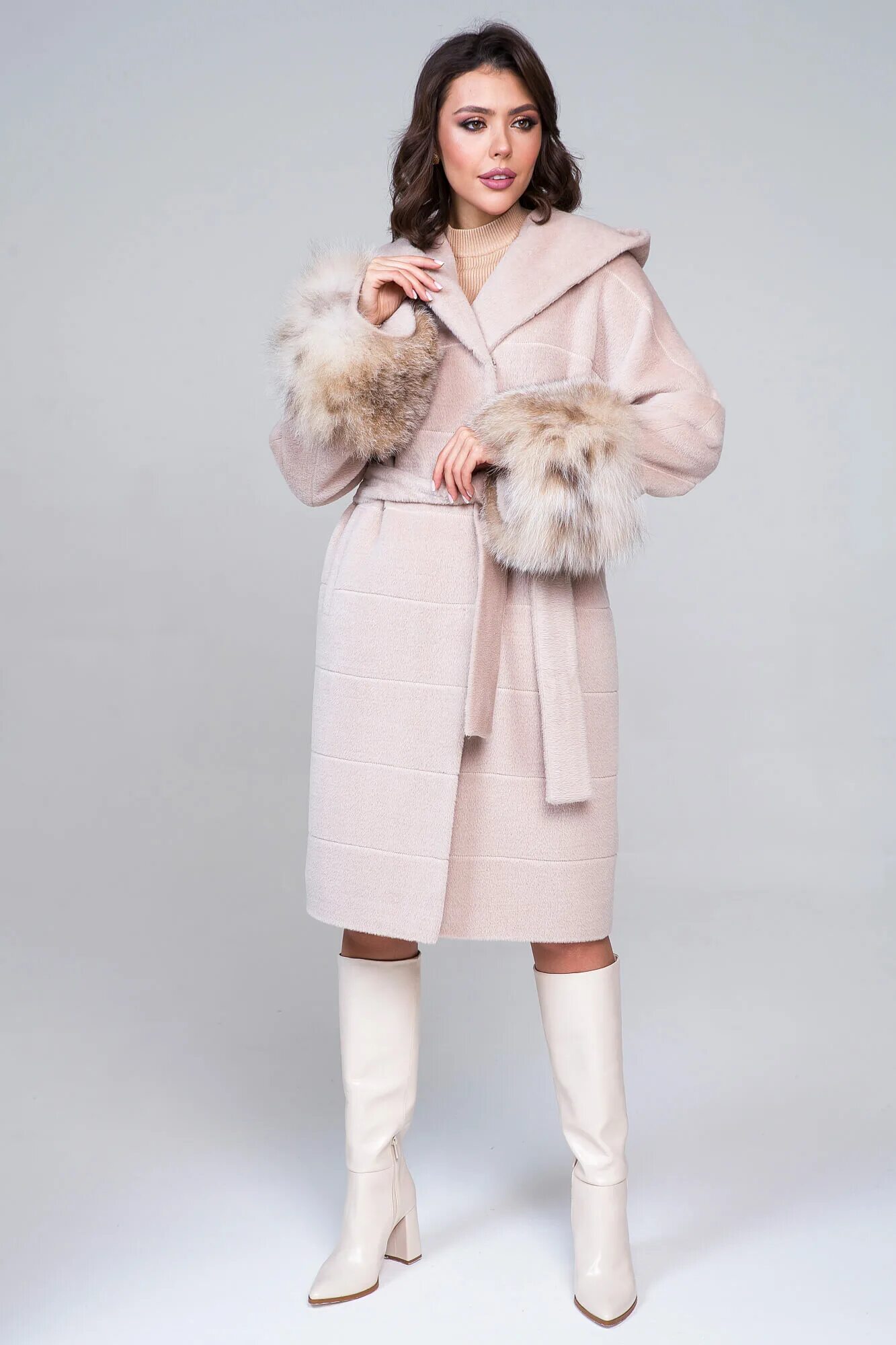 Шубка из альпаки. М диего пальто из альпака. Вика газинская шубы. Альпака шуба. Katya erokhina пальто.