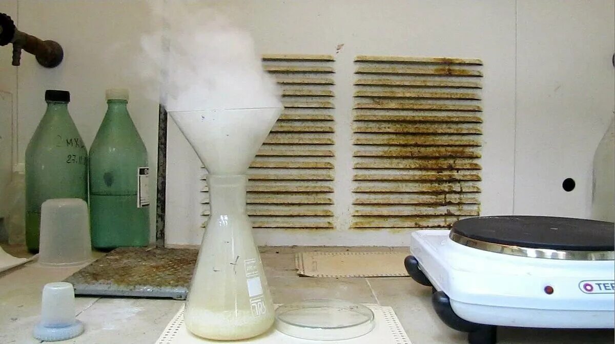 Фульминат ртути получение. Гремучая ртуть что это. Ртуть (ii) азотнокислая 1-водная, чда. Гремучая ртуть что это. Гремучая ртуть.