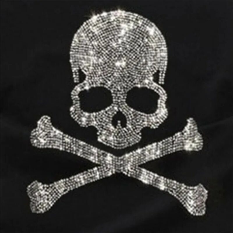 Череп со стразами. Череп со стразами. Термонаклейка череп из страз. Череп в стразах. Череп в стразах.
