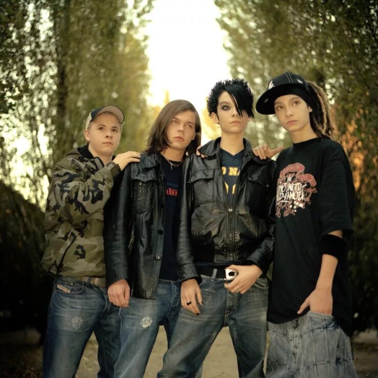 Tokio hotel interview 2005. Tokio hotel 2006. токио хотел 2005. токио хотел 2005 год. токио хотел билл каулитц 2005.