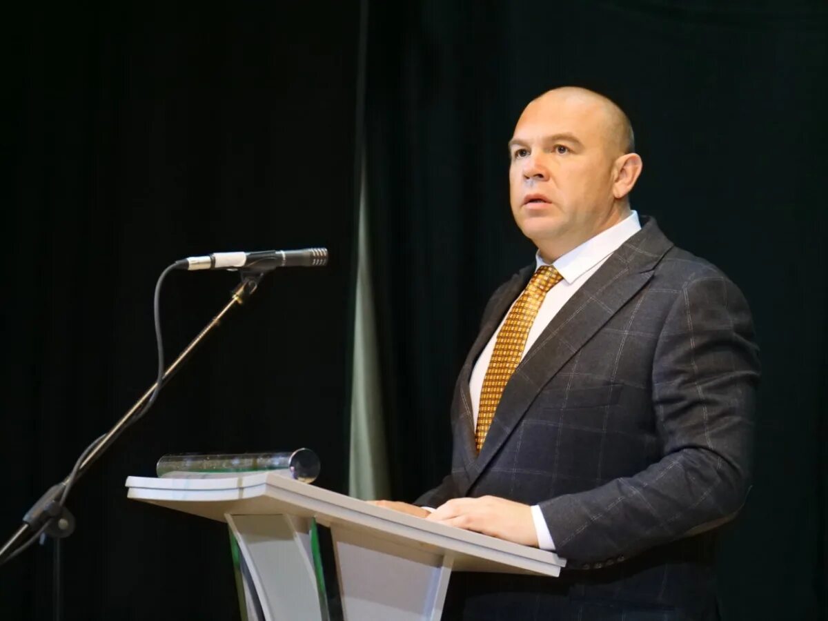 Михаил миненков невинномысск. Миненков глава города невинномысск. Миненков михаил анатольевич невинномысск. Михаил анатольевич миненков. Миненков михаил михайлович невинномысск.