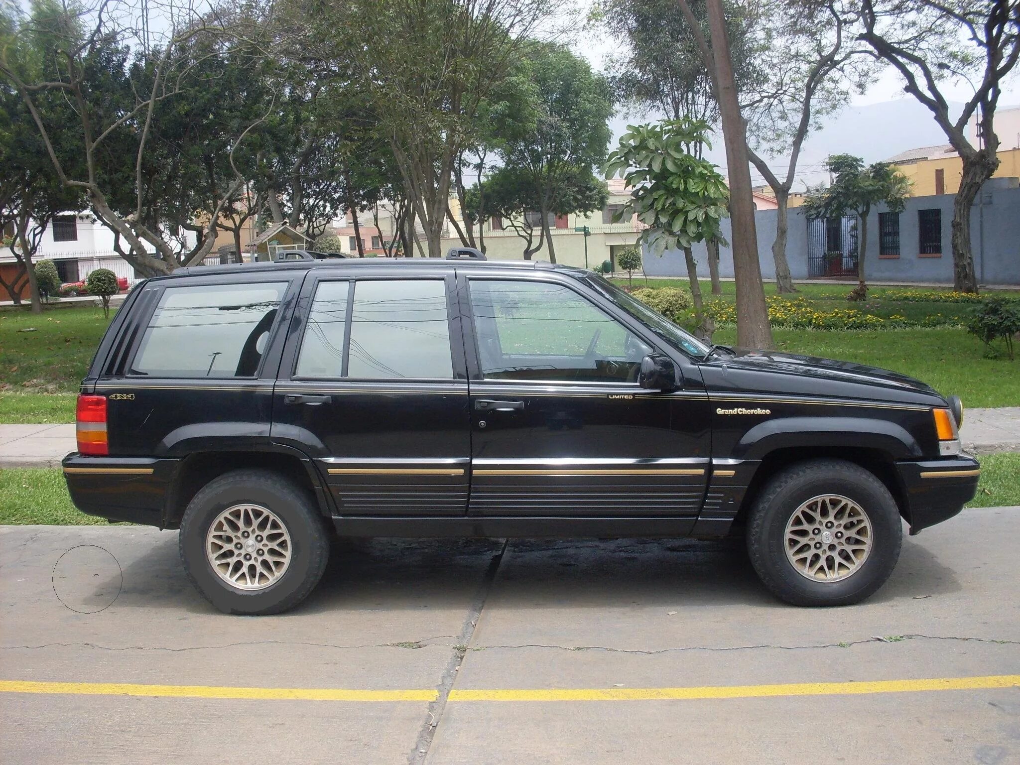 Jeep grand cherokee 1993 5. Jeep grand cherokee limited 1996. Джип гранд чероки 1993 года. 1993 jeep grand cherokee laredo. Jeep cherokee 1993 4.