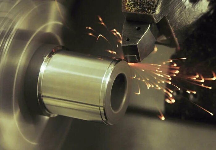 металлические детали. производство. лазеры в машиностроении. промышленная металлообработка. механическая обработка металла.