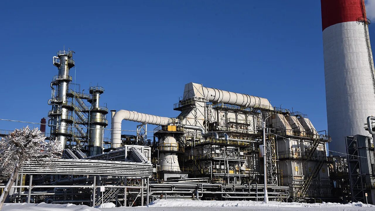 Тэц-2 кнпз. Комсомольский нпз. Ачинский нпз криогенмаш. Ачинск нефтеперерабатывающий завод. Нефтеперерабатывающий завод красноярск.