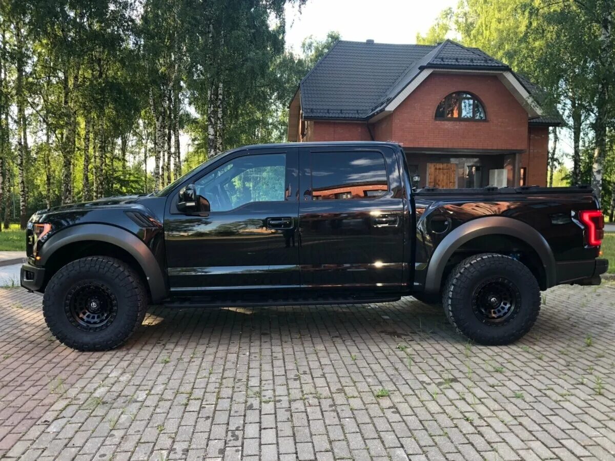 Купить форд раптор в россии. Ford f150 Raptor. Ford f 150 Raptor черный. Ford f150 Raptor Black. Ford Raptor f150 13.