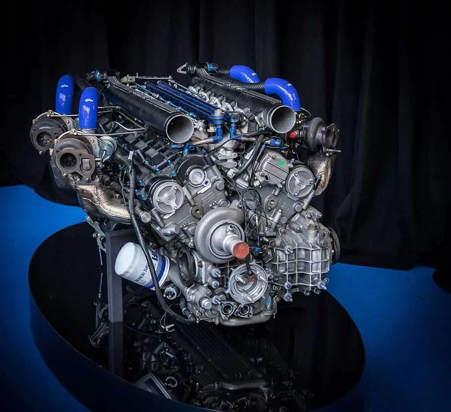 Мотор bugatti. Мотор бугатти вейрон w16. двигатель бугатти вейрон. двигатель v16 bugatti. бугатти вейрон двигатель v16.