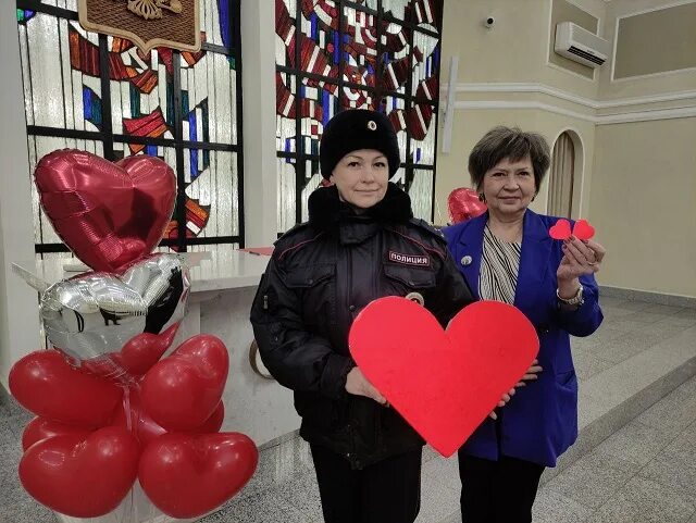 Московский загс чебоксары. Валентинка молодоженам. Работник ЗАГСА. Валентинки на 15 февраля. Поздравляем сотрудников.