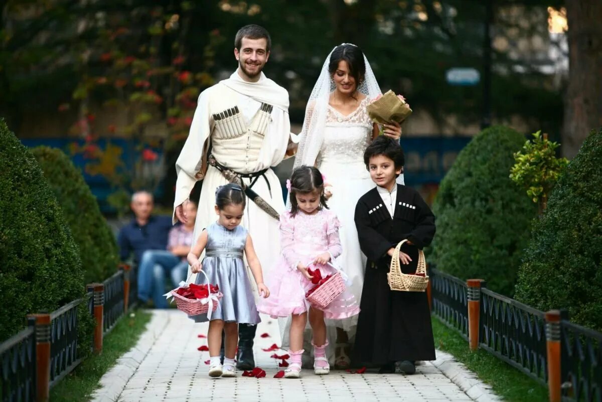 Очепины польша. Семейные традиции свадьба. Семейные традиции свадьба. Принц уильям виндзор свадьба. Современная свадьба.