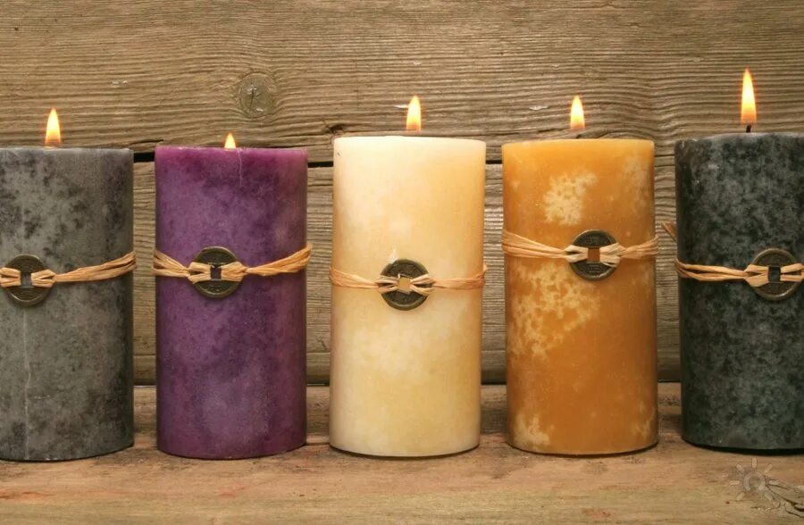 Свечи магия. Цвет свечей в магии. Цвет свечки. Разноцветные магические свечи. Горящие разноцветные свечи.