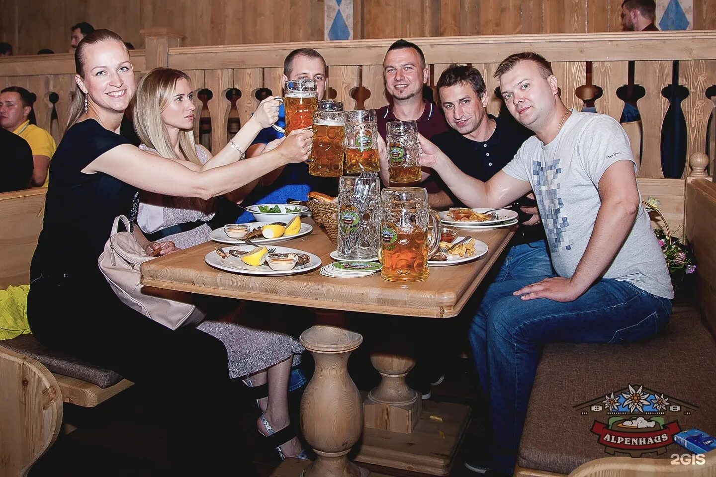 Ресторан альпенхаус санкт-петербург. Альпенхаус спб. Южная дорога 17 альпенхаус. Альпенхаус южная дорога 17 санкт петербург меню. Южная дорога 17 ресторан альпенхаус.