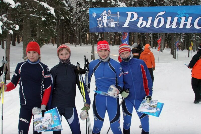 Лыжные гонки ярославль. Цлс демино рыбинск. Рыбинск лыжные. Дёмино ярославская область лыжный комплекс. Демино каток рыбинск.