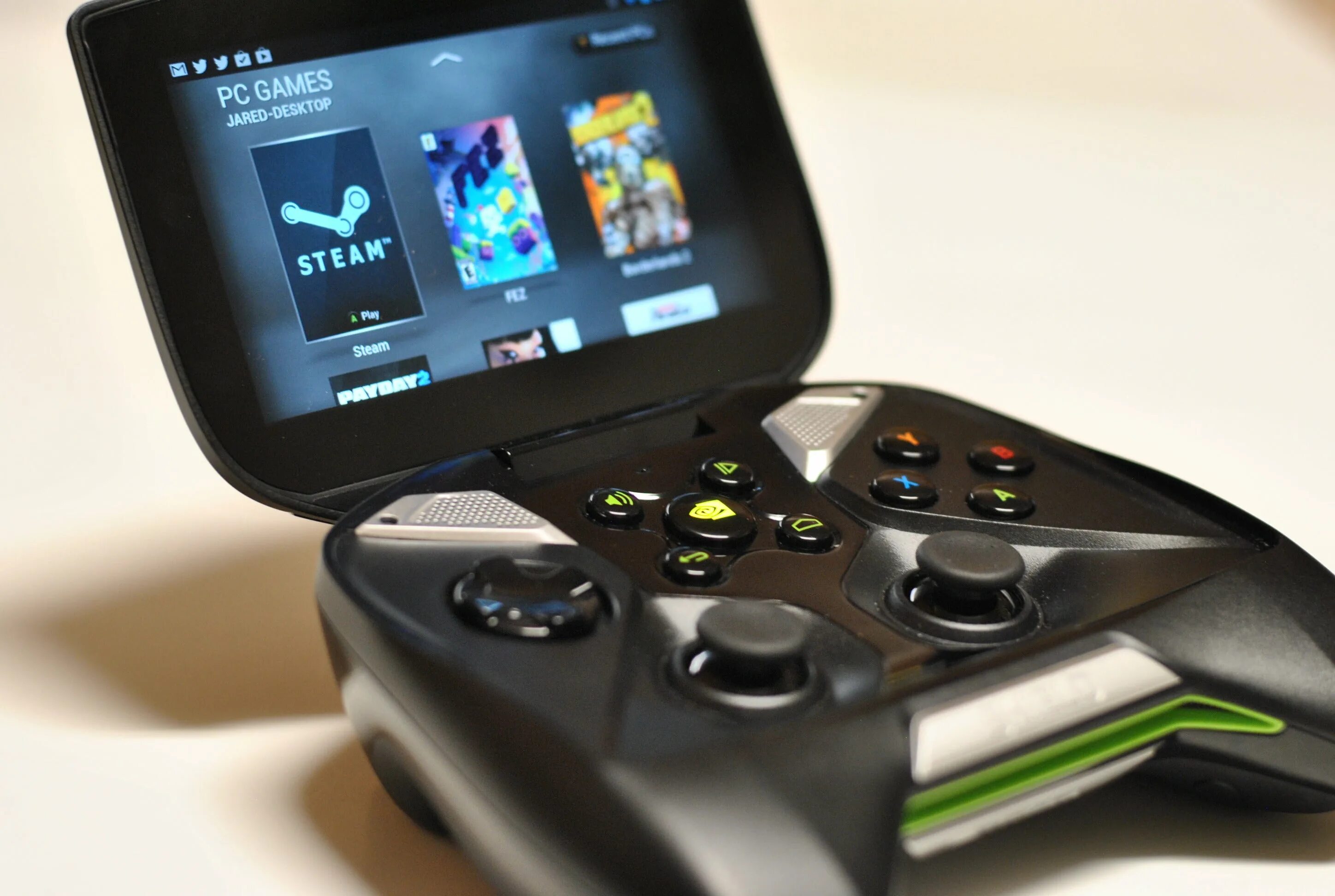 Xbox gaming streaming. Портативная игровая консоль хбокс. NVIDIA Shield 2023. NVIDIA портативная консоль. Shield Console игры.