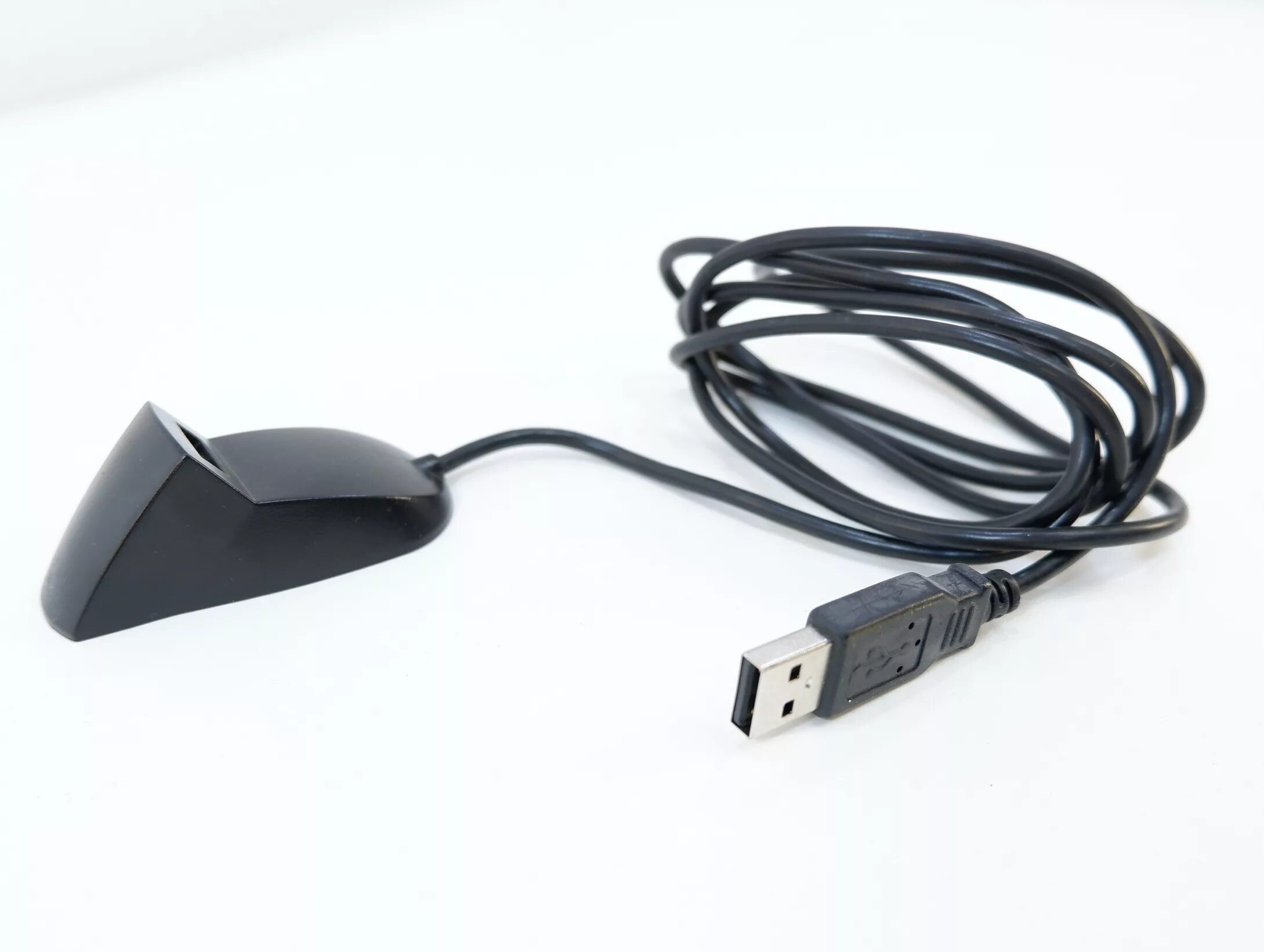 Удлиненный usb. Удлинитель УСБ 2.0. Удлинитель USB 2.0 Logitech. Удлинитель USB 2.0 С подставкой и стаканом. Удлинитель 220 с USB разъемами.