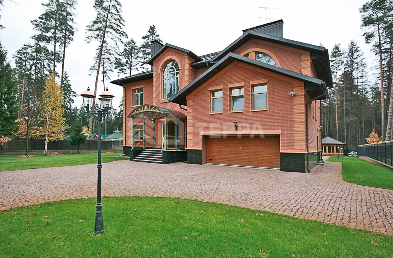 Рублевское успенское шоссе. Поселок жуковка 2. Горки-2 на рублево-успенском шоссе. Поселок лайково-2. Новодарьино ран одинцовский район.