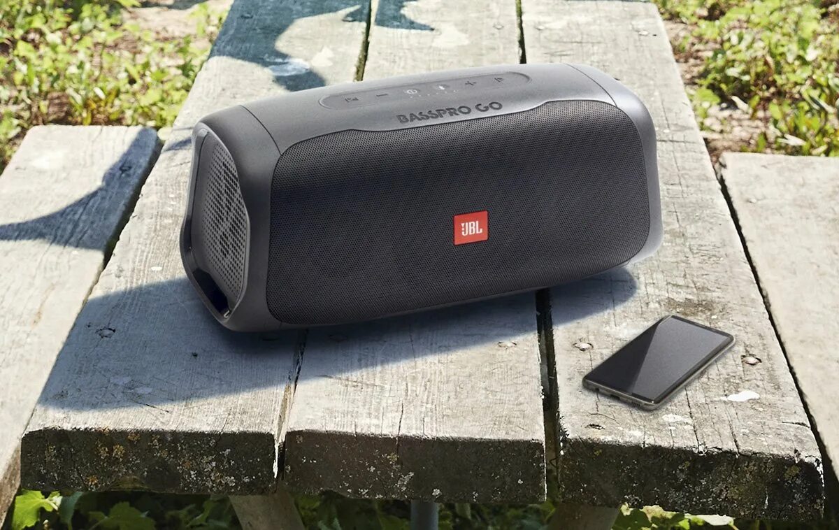 JBL basspro. JBL basspro go 140 Вт. Автосабвуфер JBL basspro go.