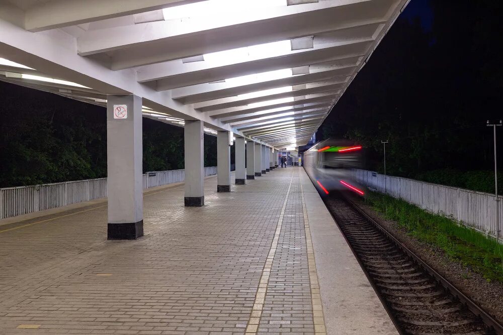 Станция метро измайловский парк. Московское метро станция партизанская (измайловский парк). Станция метро измайловская. Измайловская станция метро москва. Станция метро измайлово.