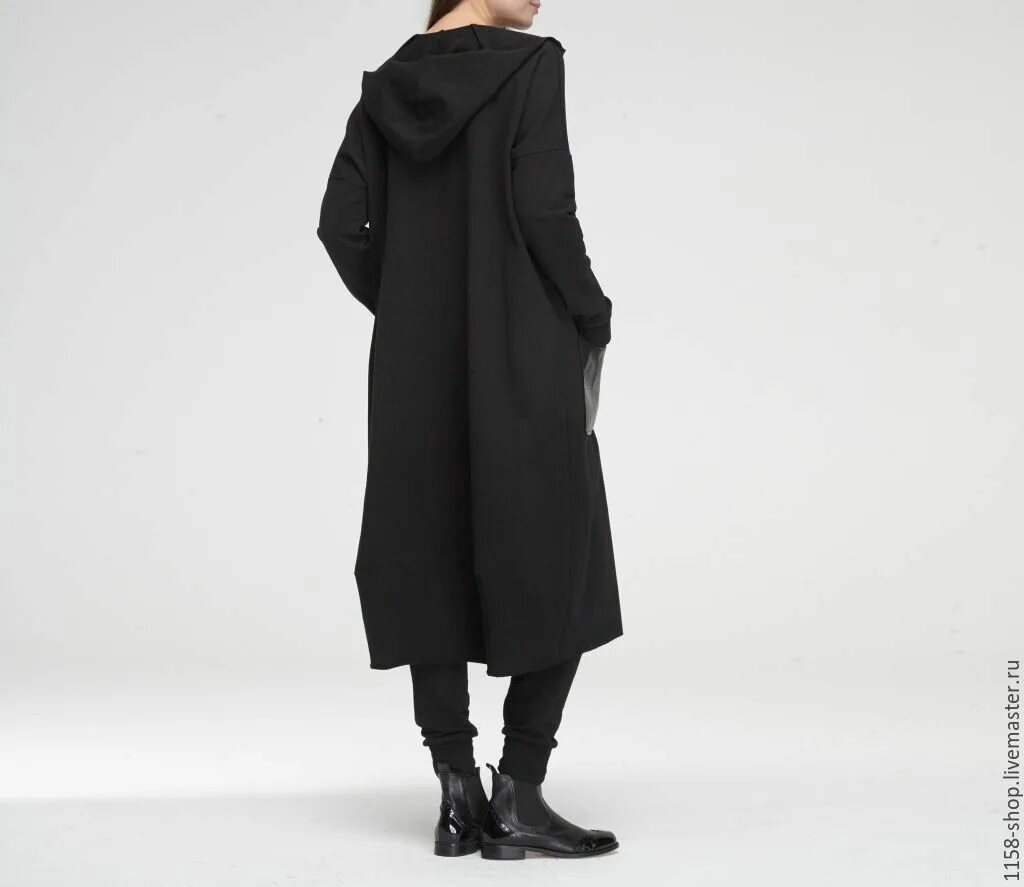 Удлиненное пальто женское. Laura Lardini пальто женское с капюшоном. Пальто Рикко черное длинное. Длинное черное пальто. Длинное пальто с капюшоном женское.