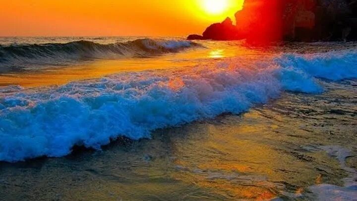 Wallpaper (op afb. klikken) Ocean images, Waves on the beach, Waves