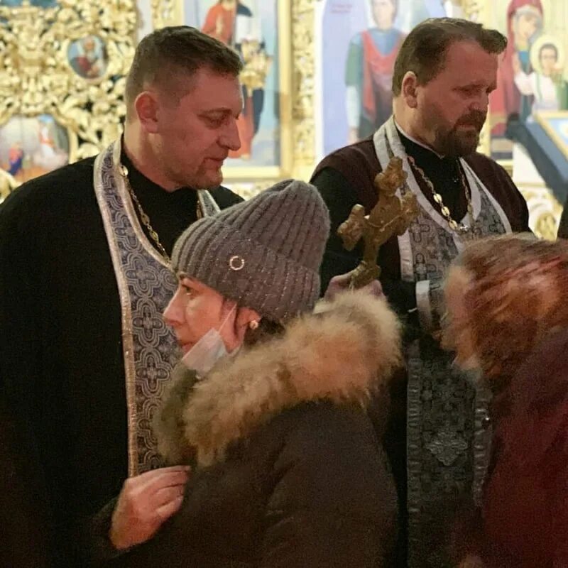 Вечерняя служба в прощенное воскресенье. Прощеное воскресенье в 2021. Чин прощения в прощенное воскресенье. С прощенным воскресеньем батюшке.