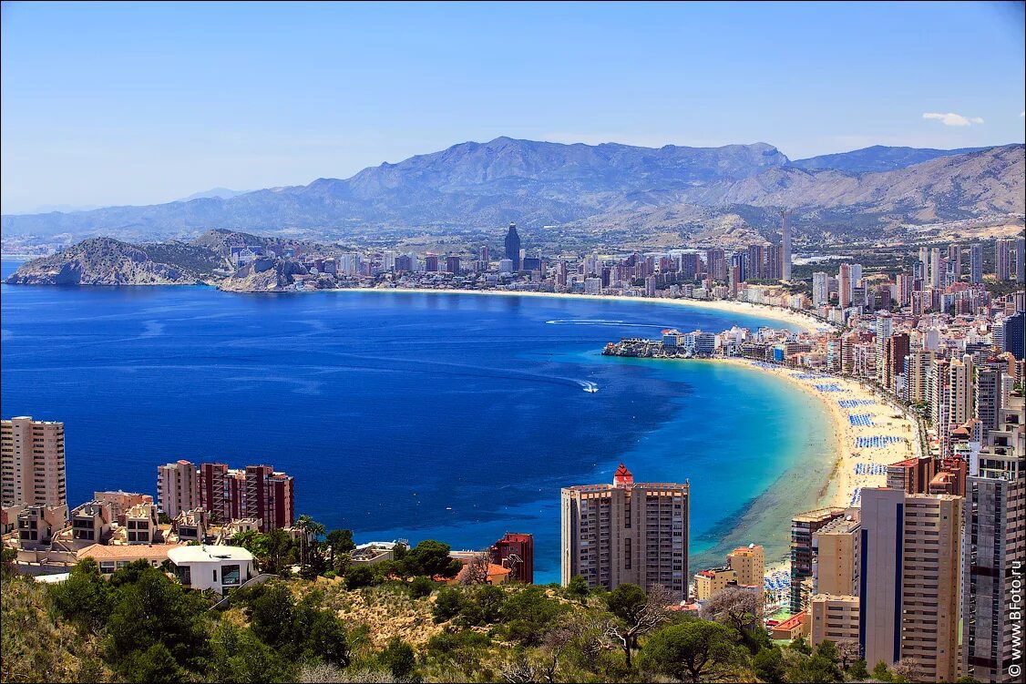 Бенидорм санта круз. Benidorm испания. Бенидорм. Benidorm испания. Испания курорт бенидорм.