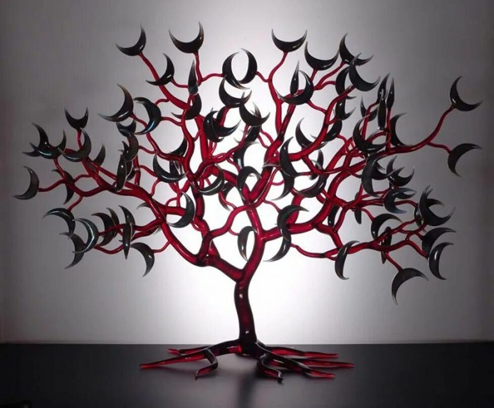 Руби дерево по себе. Стеклянное дерево. Рубиновое дерево. Металлические деревья концепт.