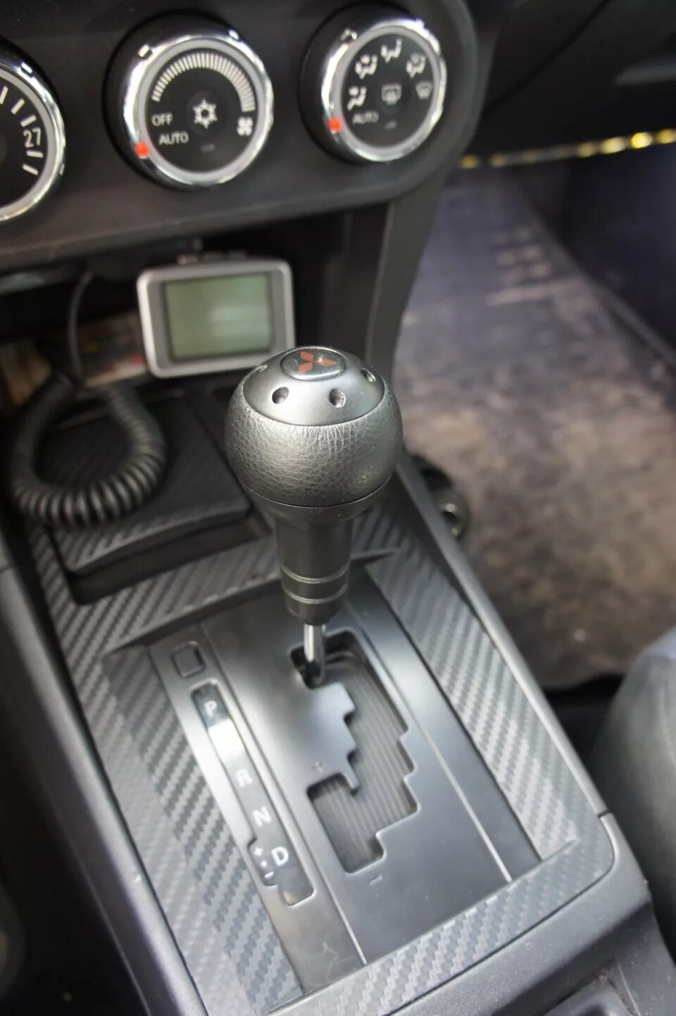 Lancer 10 cvt. Lancer 10 селектор вариатора. лансер 10 автомат. ручка акпп ланцер 10. ручка вариатора лансер 10.