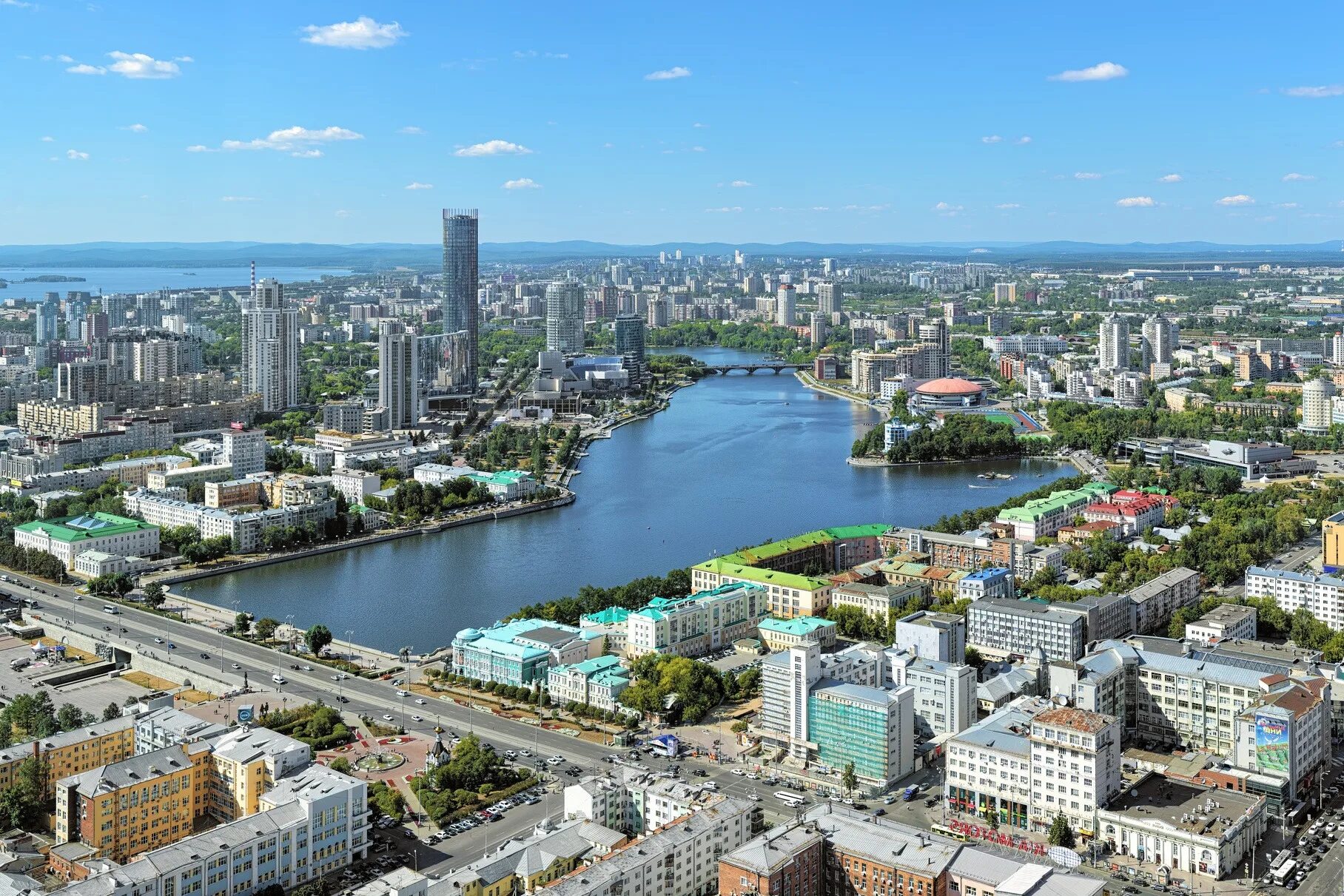 Город екатеринбург. Екатеринбург лая. Екатеринбург с высоты птичьего полета 2021. Храм большой златоуст екатеринбург фото. Екатеринбург лая.