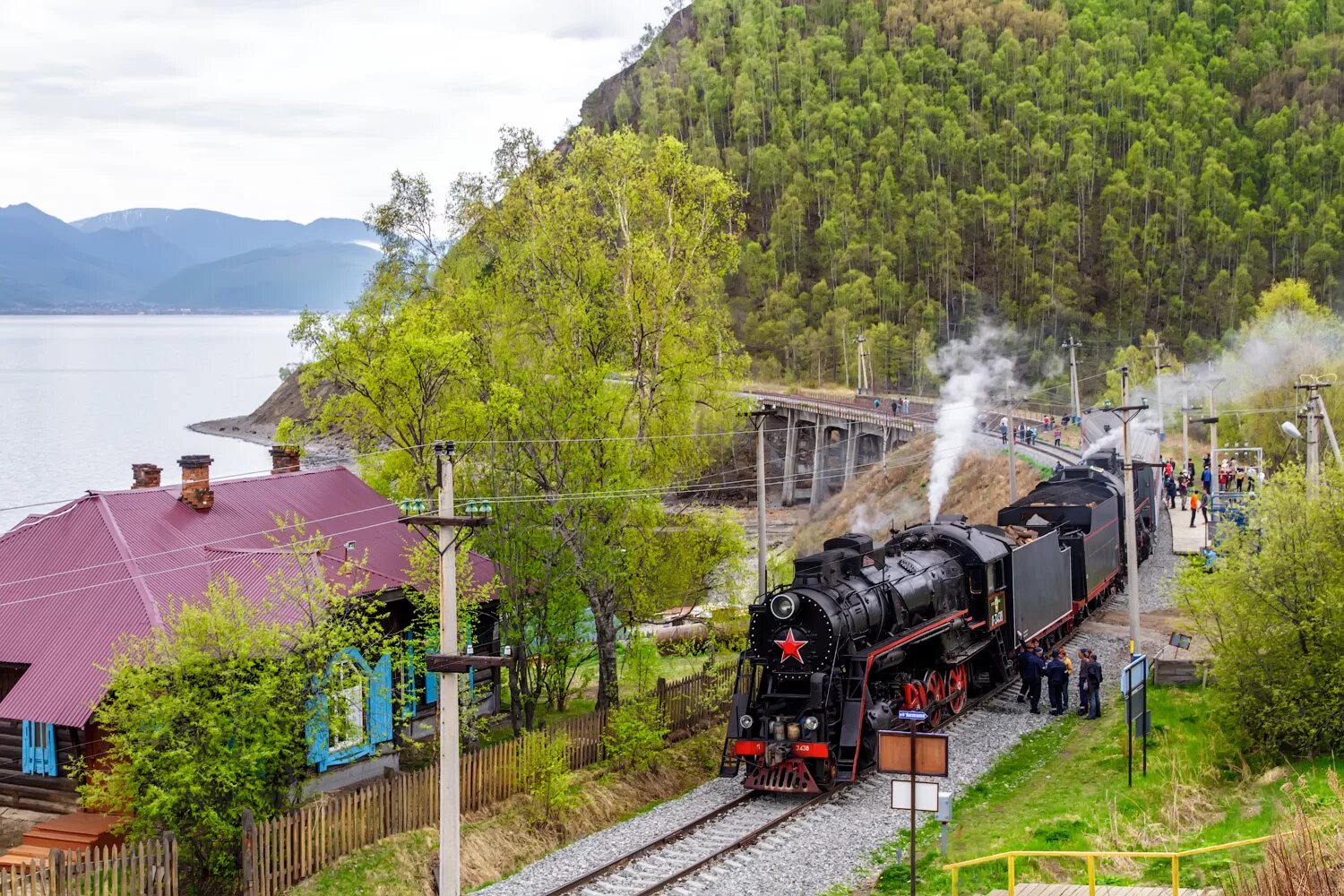 Станция солзан. Станция выдрино иркутская область. Станция байкальск пассажирский. Байкал байкальск. Кбжд слюдянка култук.