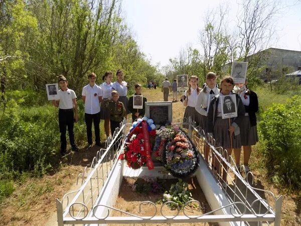 Погода в селе лиманском. Село Караванное Астраханской области Лиманский район. Заречное Лиманский район Астраханская область. Заречное Лиманский район Донецкая область школа. Астраханская область Лиманский район село Караванное школа.