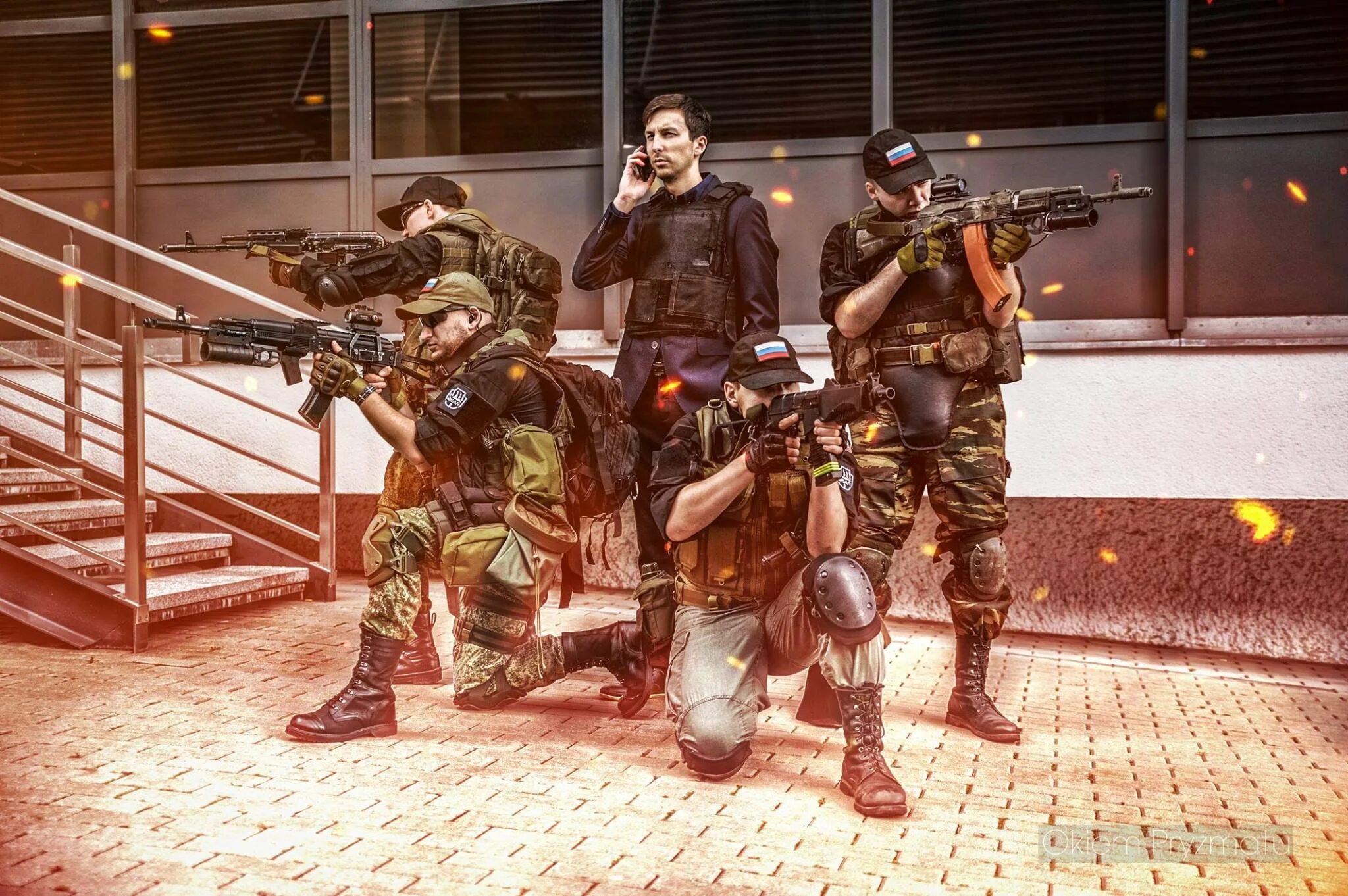 Чвк медведь в баре. Чвк беар. чвк bear тарков. escape from tarkov bear косплей. чвк usec косплей.