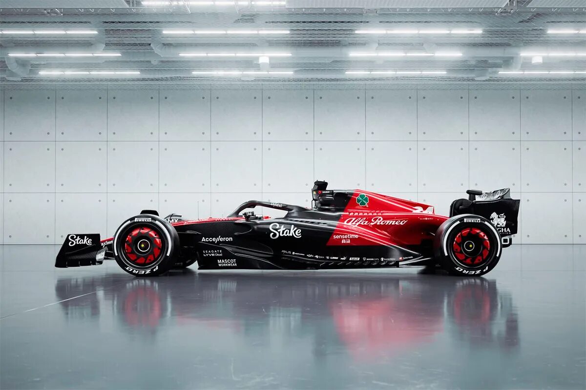 Alfa romeo f1 team. Alfa romeo f1. F1 alfa romeo 2023. Alfa romeo f1 team. Alfalover.
