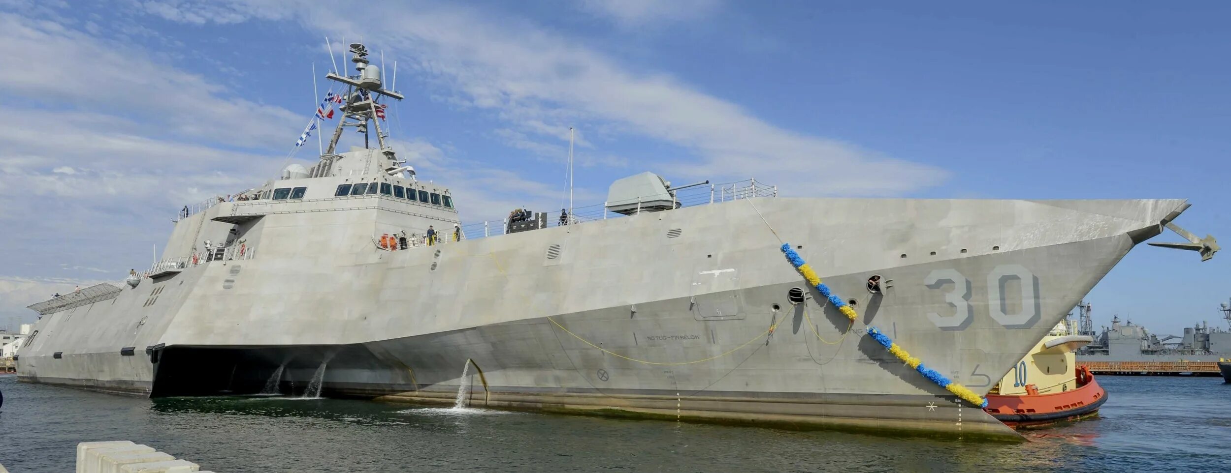 Судно независимость. USS Annapolis. LCS 30 Canberra inside the ship.