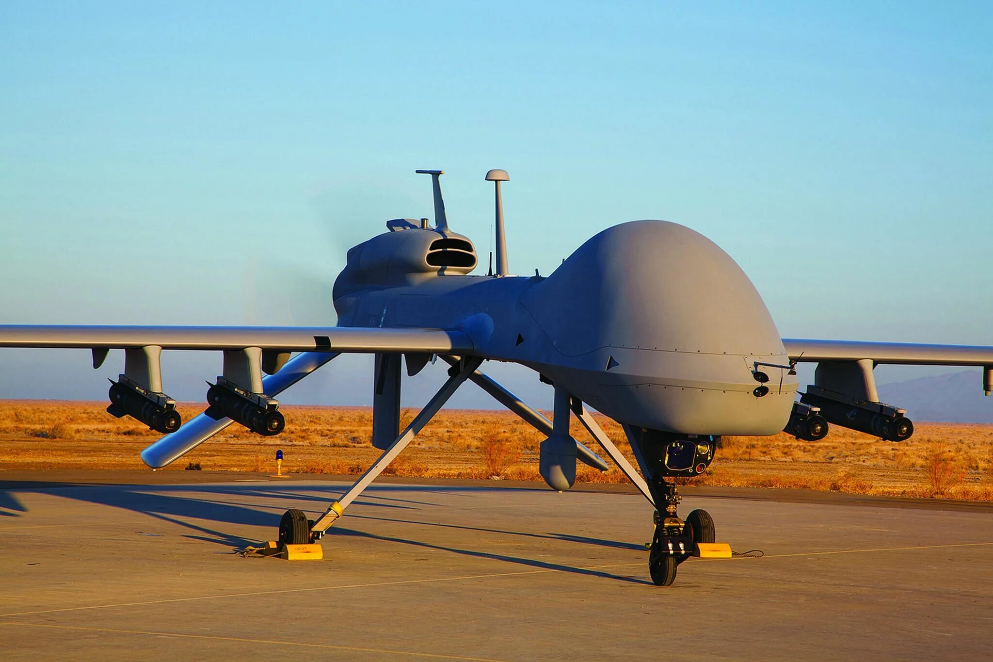 Беспилотный летательный аппарат кратко. БПЛА mq-1c Gray Eagle. General Atomics mq-1c Grey Eagle. Mq-1c Gray Eagle беспилотник. Drone mq-1c Gray Eagle.