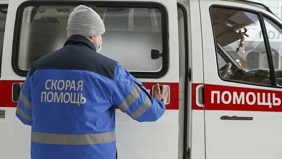 врачи в арктике. санация медперсонала. ямал медицинский университет. работник газпрома. медработники на севере.