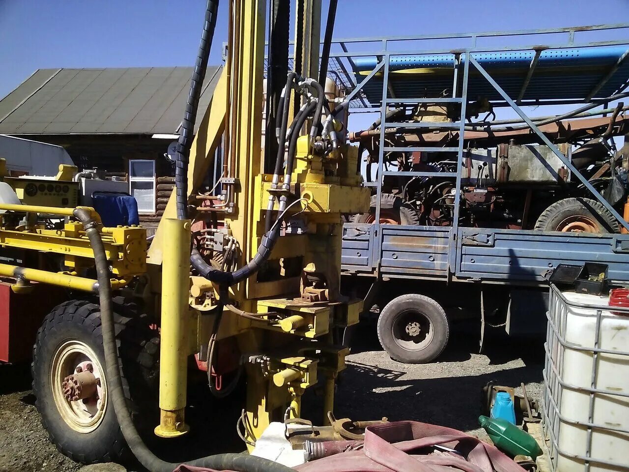 Bauer 12 mbg буровая установка. Буровая машина мбг 12. Бауэр мбг 12. Буровая 12. Bauer 12 mbg буровая установка.