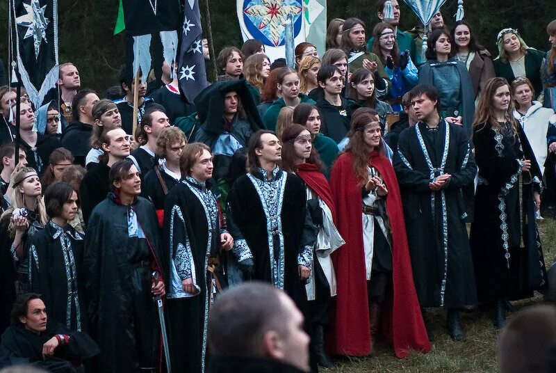 Толкин ролевики. Ролевики толкиенисты. Толкинисты. Ролевики молодежная субкультура. Ролевики властелин колец.