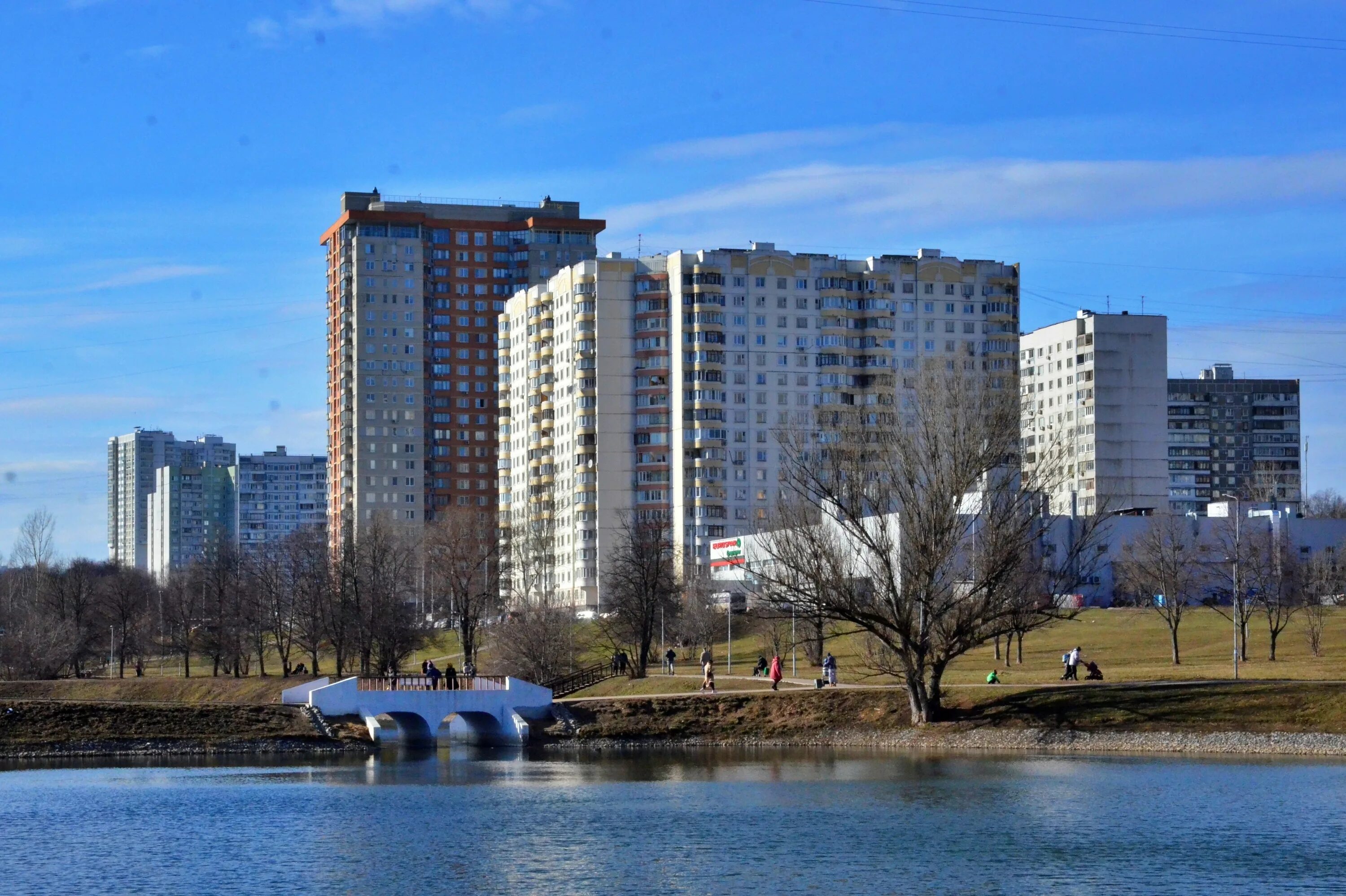 Чертаново центральное район Москвы. Чертаново Южное Северное центральное. Чертаново Южное пруды. Кировоградские пруды Южный Чертаново города Москвы. Кировоградские пруды